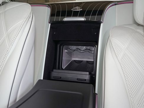 Used 2023 Mercedes-Benz Maybach S 680 4MATIC image 29