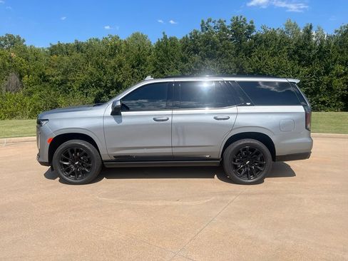 Used 2023 Cadillac Escalade Sport w/ LPO, ONYX Package AWD/4WD image 2