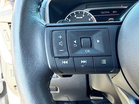 Used 2023 Nissan Rogue SV w/ SV Premium B Package image 38