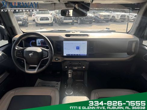 Used 2023 Ford Bronco Wildtrak image 26