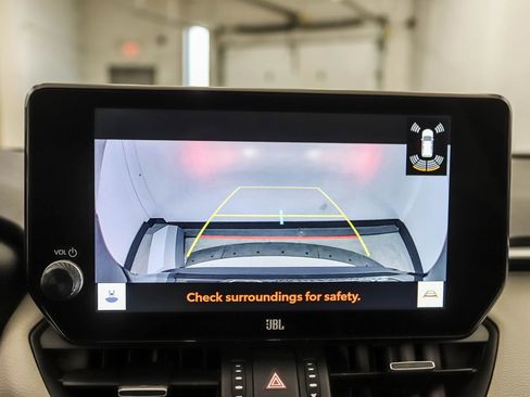 Used 2023 Toyota RAV4 XLE Premium image 16