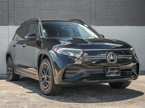 Used 2023 Mercedes-Benz EQB 250+ image 3