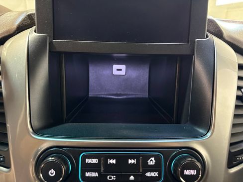 Used 2018 Chevrolet Suburban Premier AWD/4WD image 20