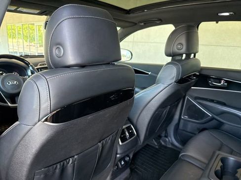 Used 2017 Kia Sorento SX AWD/4WD image 22