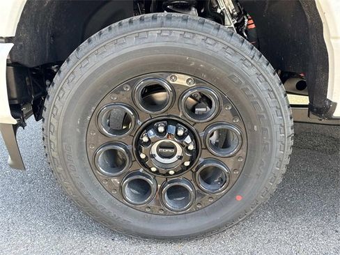 New 2025 Ford F250 Lariat w/ Lariat Ultimate Package image 9