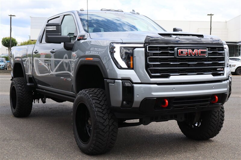 Used 2025 GMC Sierra 3500 AT4 w/ AT4 Premium Plus Package AWD/4WD image 7