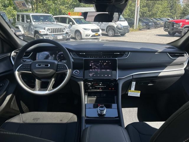New 2026 Jeep Grand Cherokee Laredo X AWD/4WD image 6