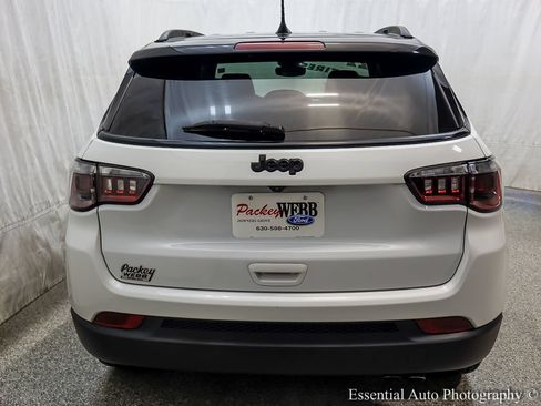 Used 2022 Jeep Compass Latitude FWD image 6