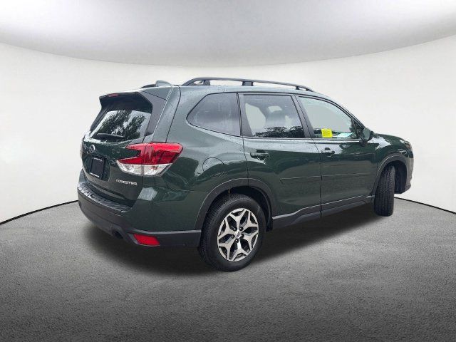 Certified 2023 Subaru Forester Premium AWD/4WD image 35