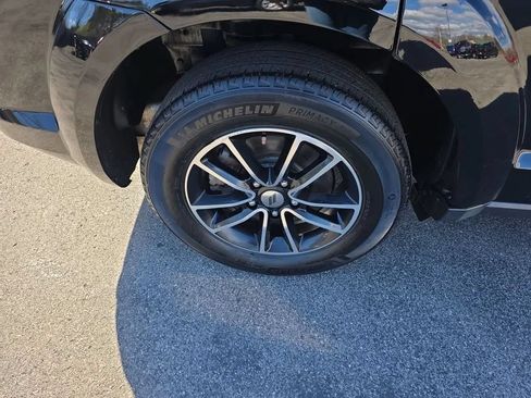 Used 2018 Dodge Journey SE w/ Connectivity Group FWD image 15