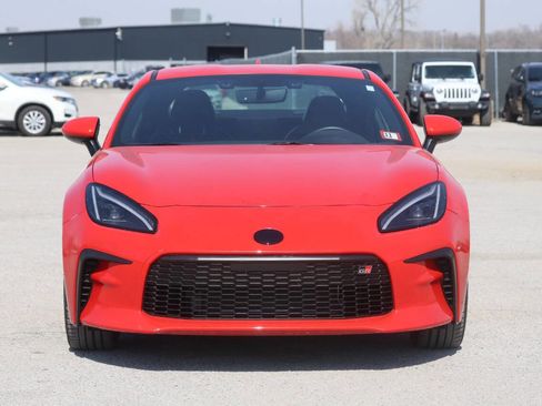 Used 2024 Subaru BRZ Limited w/ Popular Package 2 image 2