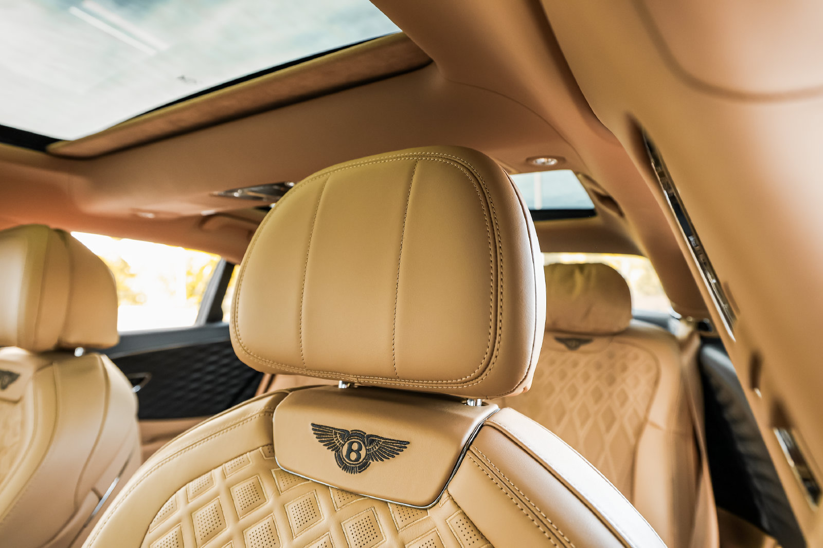 Certified 2022 Bentley Flying Spur V8 AWD/4WD image 27
