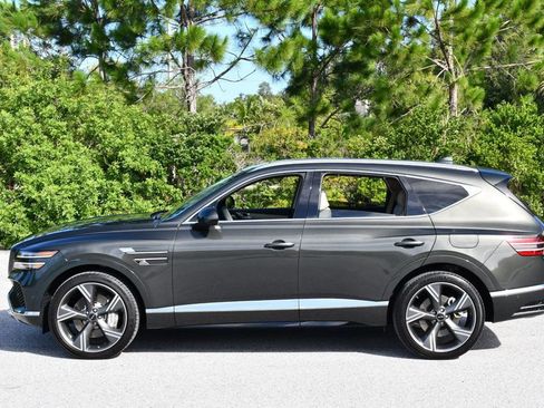 Used 2025 Genesis GV80 3.5T Prestige AWD/4WD image 3