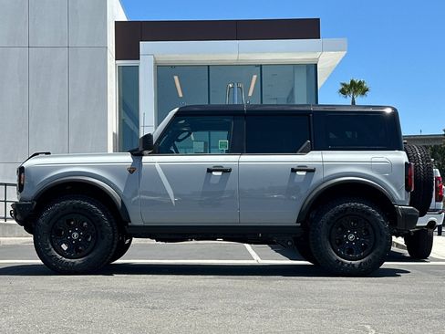 New 2026 Ford Bronco Badlands AWD/4WD image 6