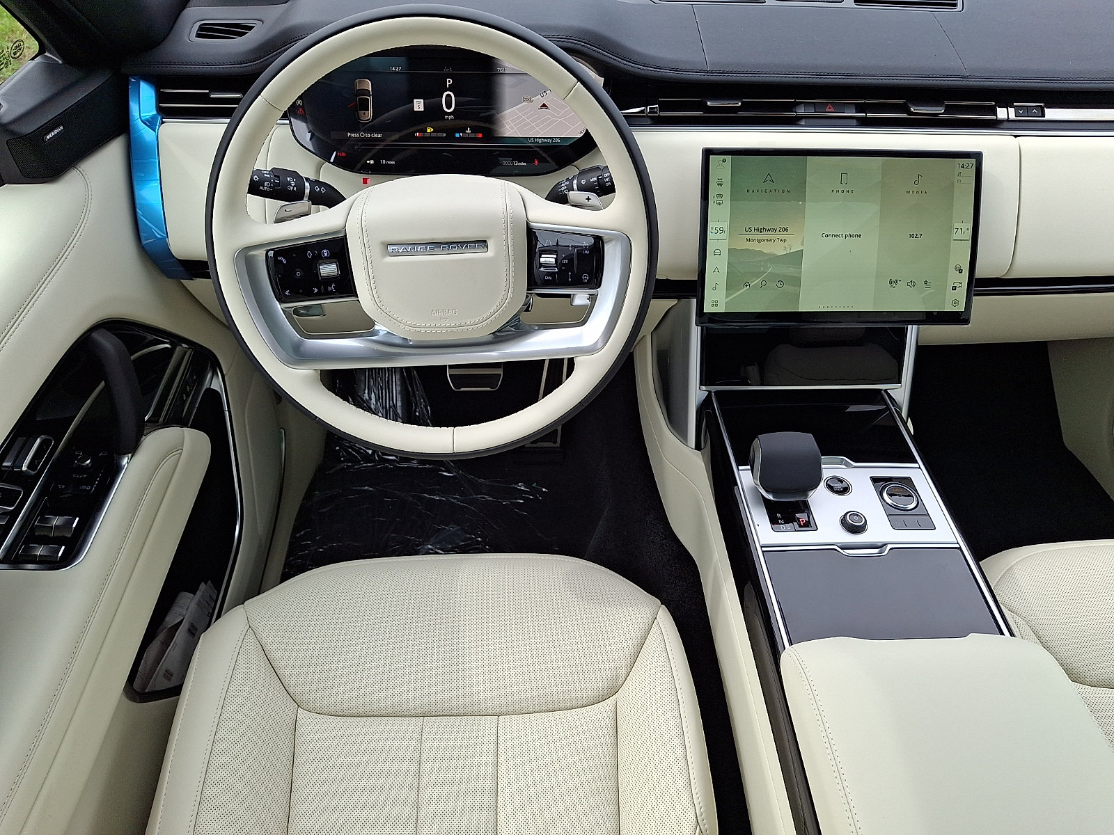 New 2027 Land Rover Range Rover Long Wheelbase SE AWD/4WD image 8
