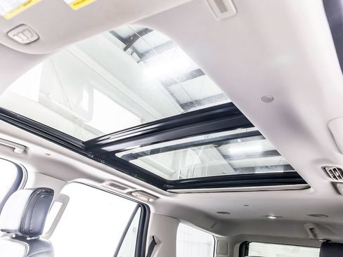 Used 2019 Ford Expedition Platinum RWD image 17