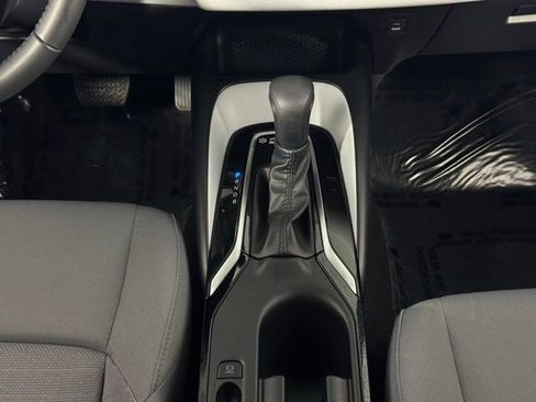 Used 2025 Toyota Corolla SE image 24