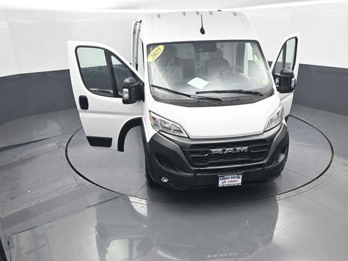 Used 2025 RAM ProMaster 2500 w/ Convenience Group FWD image 42