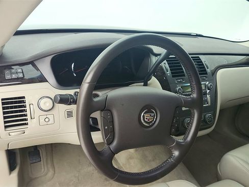 Used 2011 Cadillac DTS image 15