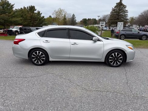 Used 2018 Nissan Altima 2.5 SV FWD image 6
