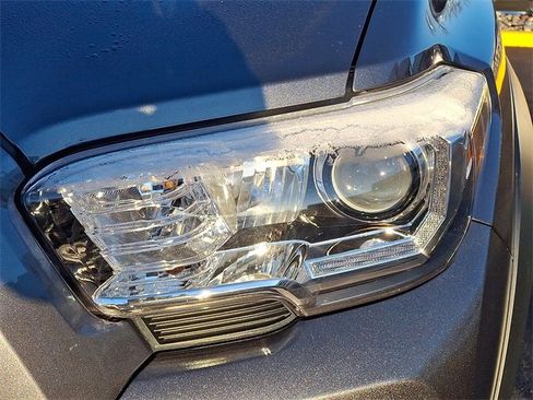 Certified 2023 Toyota Tacoma TRD Off-Road image 14