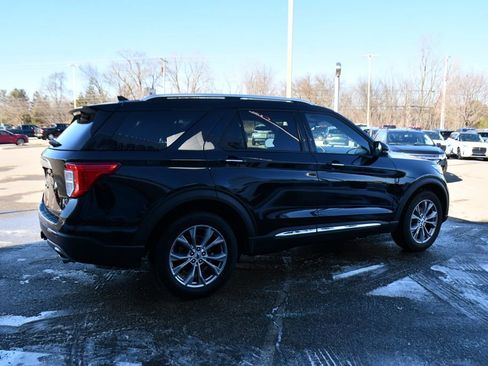 Used 2023 Ford Explorer Limited w/ Equipment Group 301A image 7