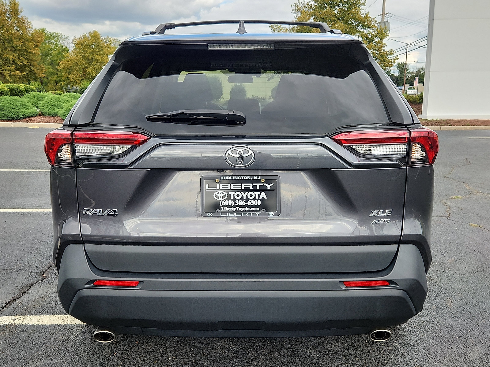 Used 2024 Toyota RAV4 XLE w/ Convenience Package AWD/4WD image 5