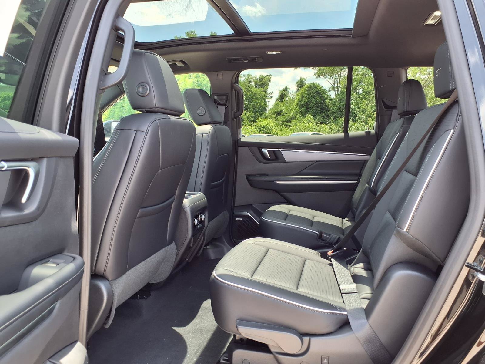New 2026 Buick Enclave Sport Touring w/ Power Package FWD image 18