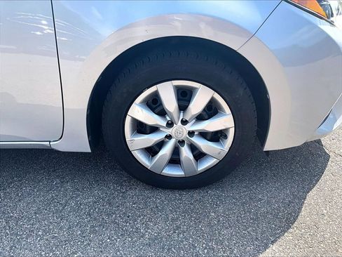 Used 2016 Toyota Corolla LE FWD image 7