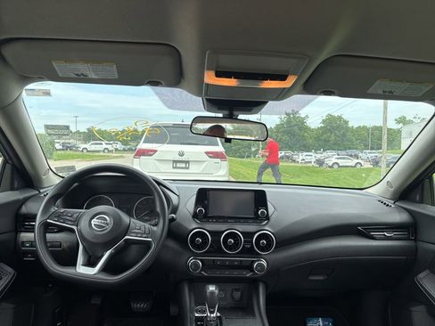 Used 2020 Nissan Sentra S FWD image 5