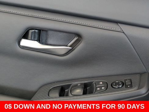 Used 2025 Nissan Sentra SV FWD image 13