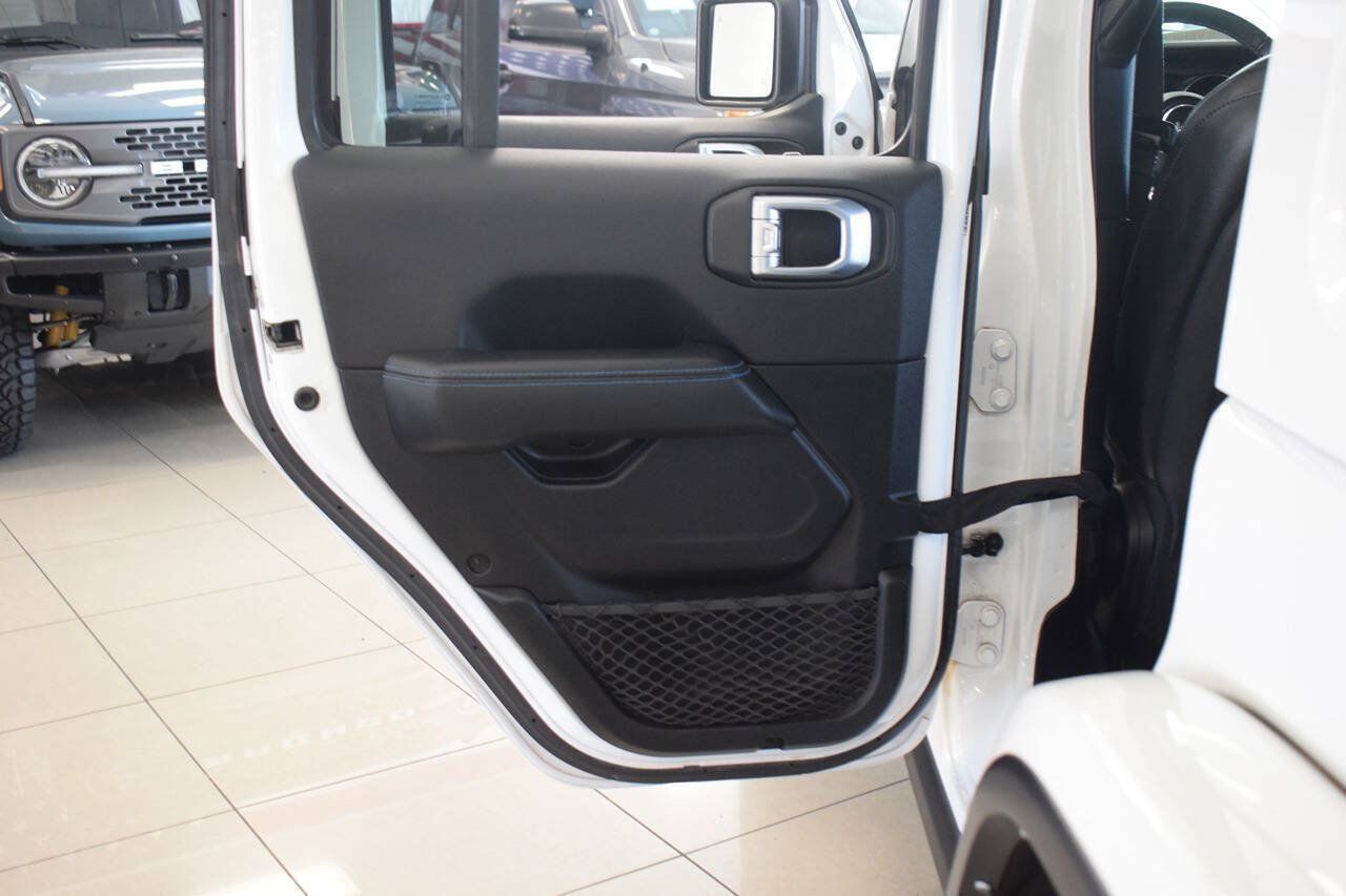 Used 2021 Jeep Wrangler Unlimited Rubicon 4xe w/ Steel Bumper Group AWD/4WD image 38