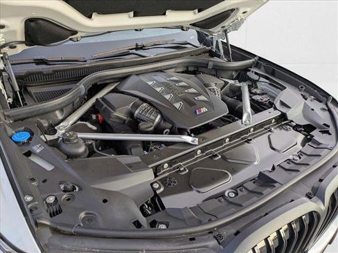 New 2025 BMW X7 M60i image 17