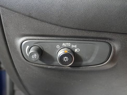 Used 2022 Chevrolet Equinox LT FWD image 22