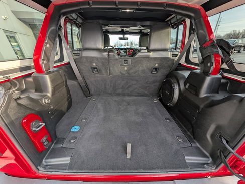 Used 2018 Jeep Wrangler Unlimited Rubicon image 12