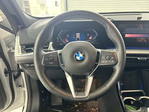 Used 2025 BMW X2 xDrive28i w/ Technology Package image 11