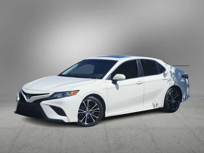 Used 2018 Toyota Camry SE w/ Moonroof Package