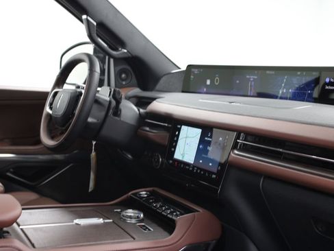 New 2026 Lincoln Navigator Reserve AWD/4WD image 32