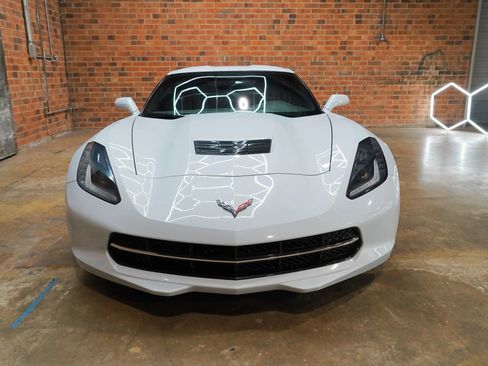 Used 2019 Chevrolet Corvette Stingray Coupe w/ 1LT RWD image 5