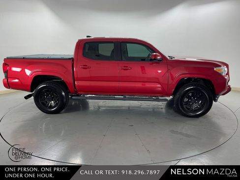Used 2019 Toyota Tacoma SR image 5
