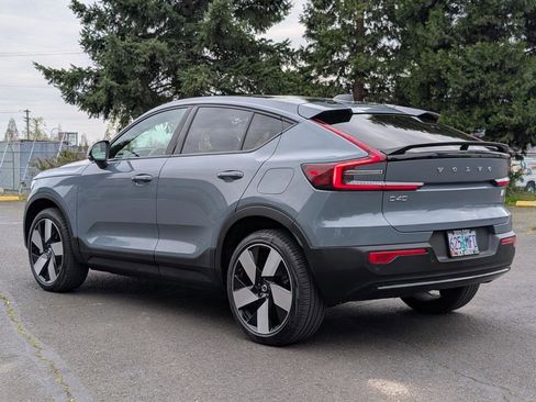 Used 2023 Volvo C40 P8 Recharge Ultimate image 5