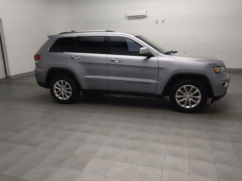 Used 2021 Jeep Grand Cherokee Laredo w/ Security & Convenience Group RWD image 11