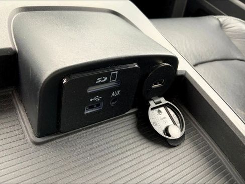 Used 2014 RAM 2500 Laramie w/ Protection Group image 33