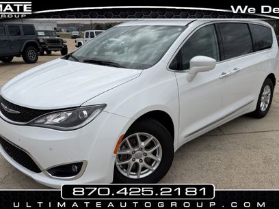 Used 2020 Chrysler Pacifica Touring-L w/ Advanced Safetytec Group