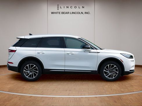 Certified 2022 Lincoln Corsair FWD w/ Equipment Group 101A image 4