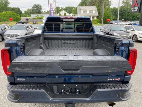 Used 2022 GMC Sierra 2500 AT4 w/ AT4 Preferred Package image 5