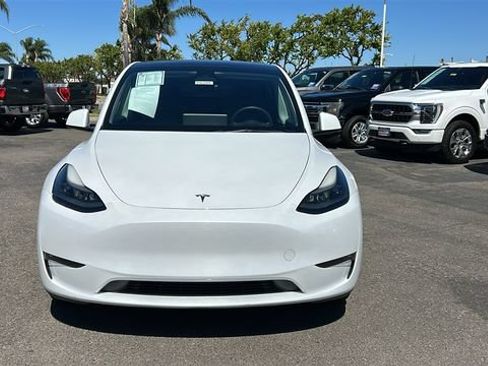 Used 2023 Tesla Model Y Long Range AWD/4WD image 9