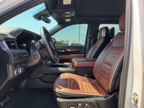 Used 2024 GMC Yukon XL Denali Ultimate AWD/4WD image 24
