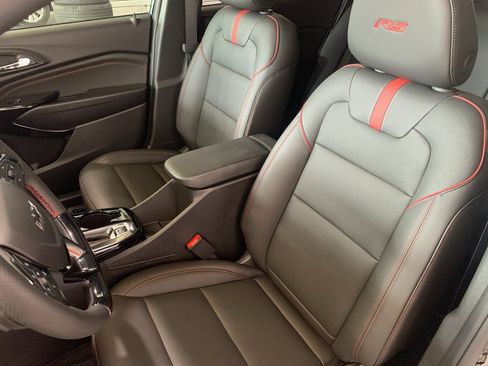 New 2026 Chevrolet Trax RS w/ Sunroof Package FWD image 13