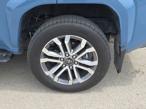 Used 2025 Toyota 4Runner Limited image 34